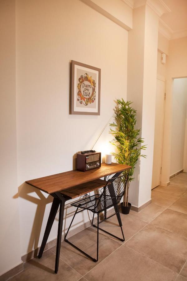 Central Comfy Modern Flat 2 Bedrooms 2 Bathrooms Афины Экстерьер фото